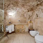 La Corte Vetere - Terrazza Panoramica Sui Sassi Bed & Breakfast