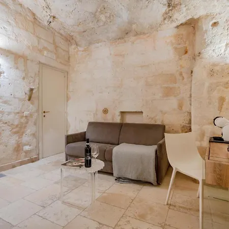 La Corte Vetere - Terrazza Sui Sassi Bed & Breakfast 3*